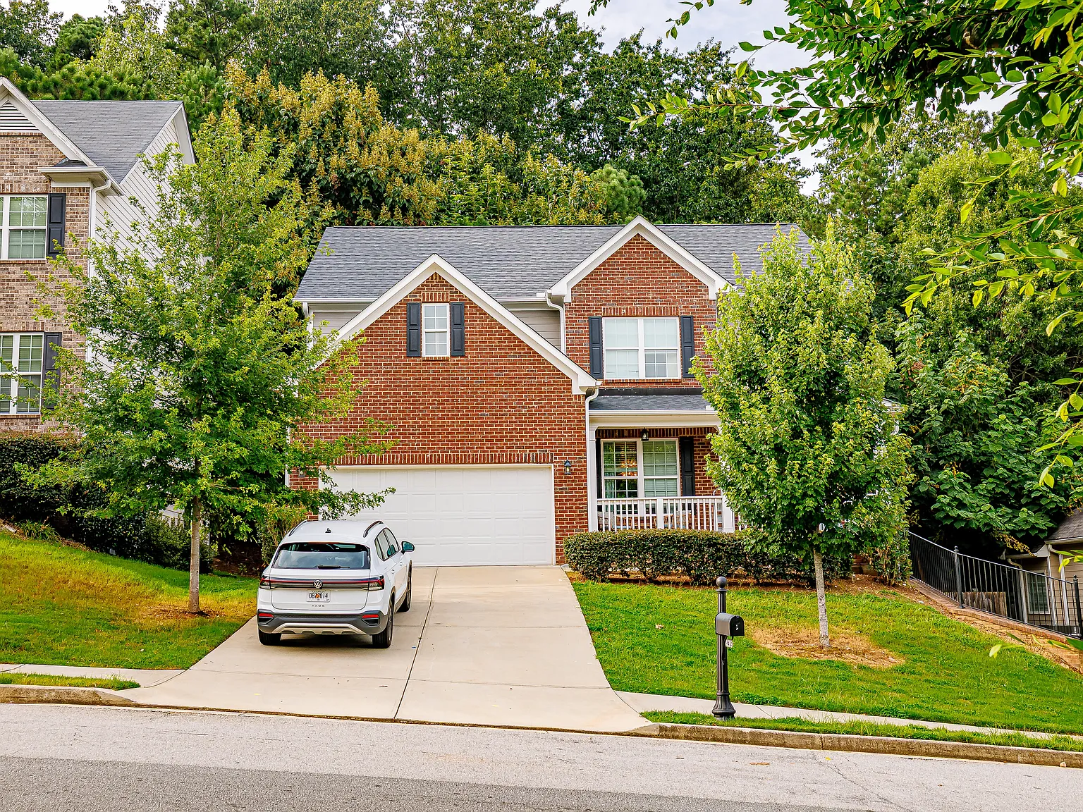 439 Vinings Vintage Cir — Photo 1