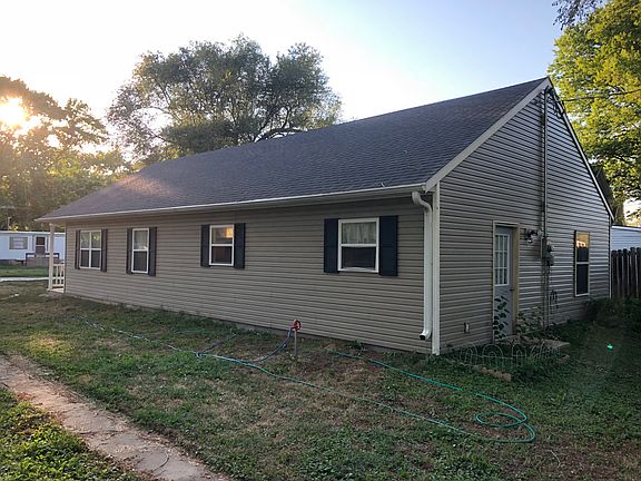 South Side w/RV parking