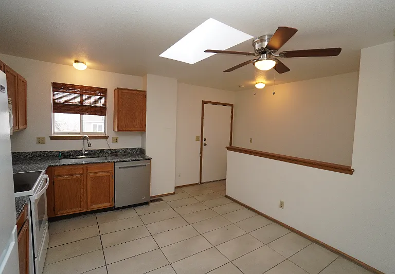 1859 Granby Ct — Photo 6