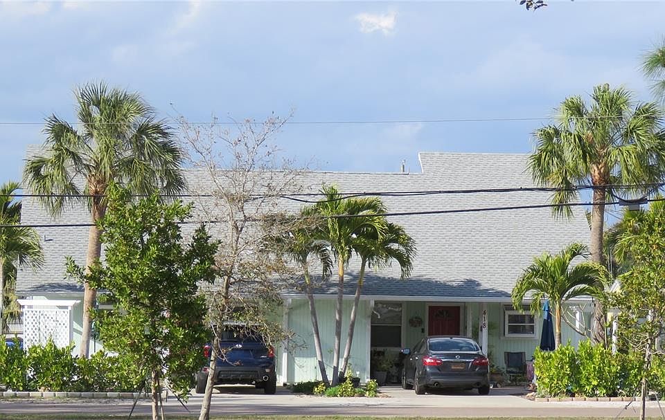 1st image of 418 Narvaezi St