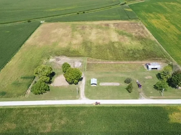 1166 350th St, Elkhart, IL 62634