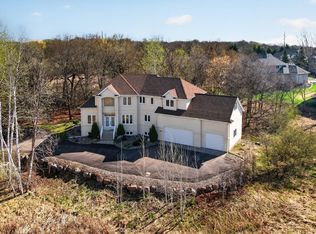 14831 Lac Lavon Dr, Burnsville, MN 55306