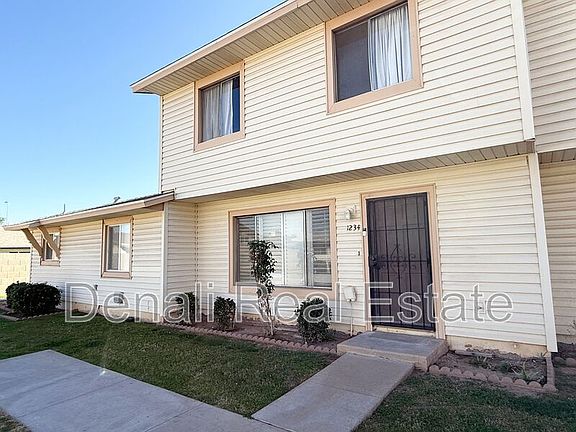 3rd image of 1234 E Baker Dr