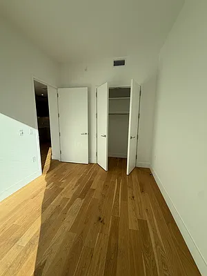 Bedroom, photo 2