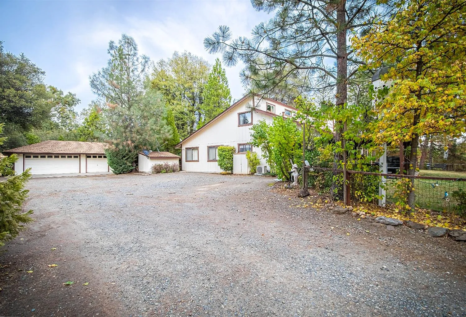 4264 Shangri La Ln photo 1