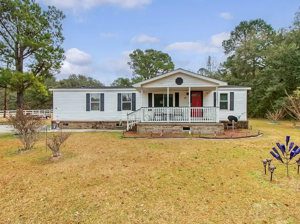 345 Rodeo Dr, Eutawville, SC 29048