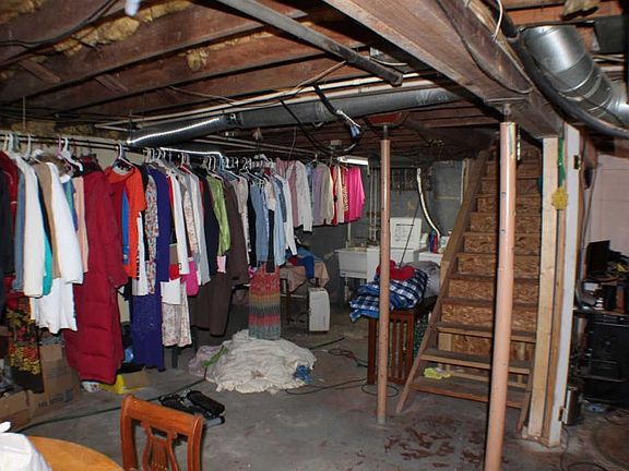 4th image of 4106 Grand Ave