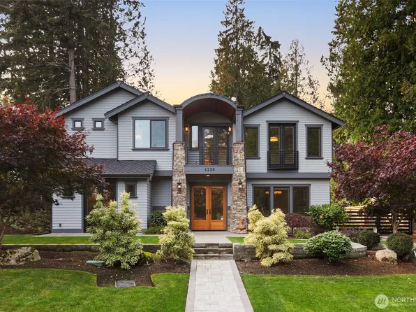 4229 95th Avenue NE, Yarrow Point, WA 98004