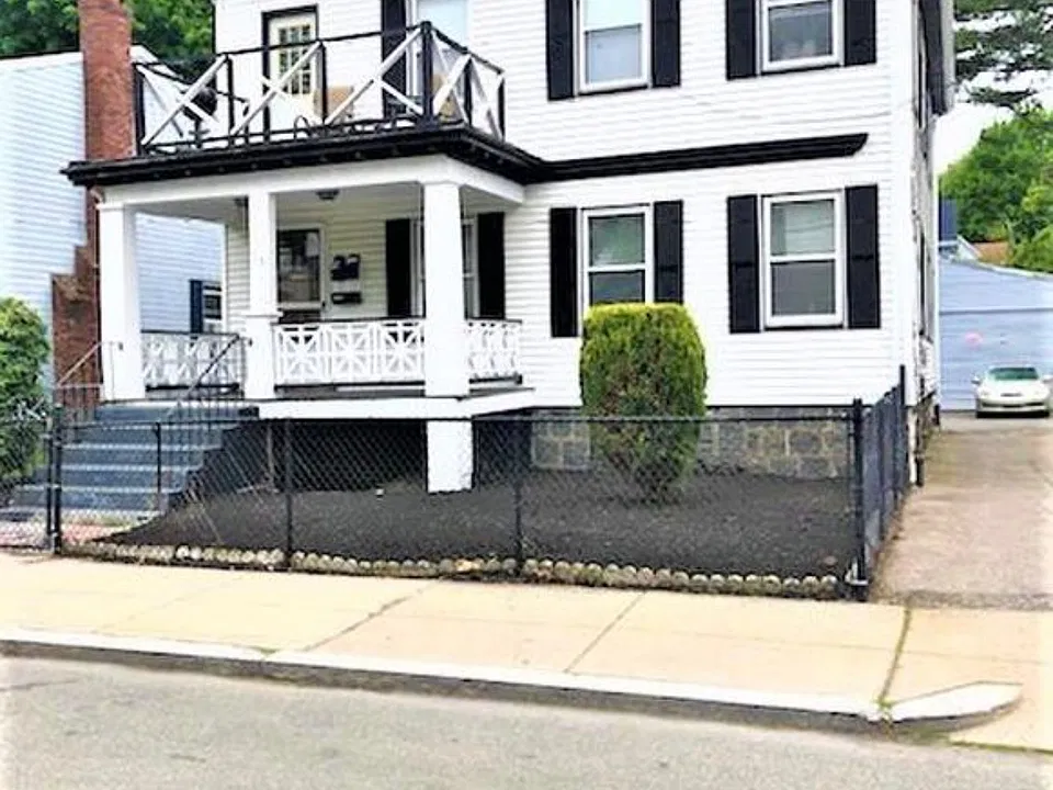 11 Monponset St #1