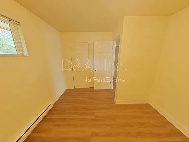 2520 NW Tyler Ave — Photo 5