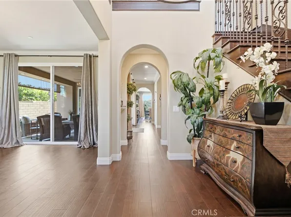 28107 N Anvil Ct, Santa Clarita, CA 91354