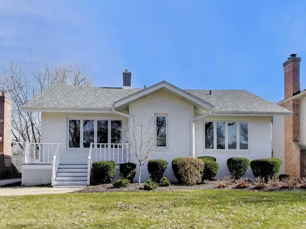 57 Chestnut Ave, Clarendon Hills, IL 60514