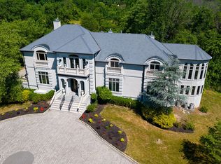 448 Fawns Run, Morganville, NJ 07751