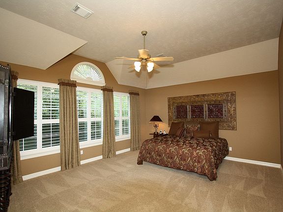 5th image of 5523 Darschelle Dr
