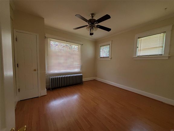 3rd image of 8820 N Broadway