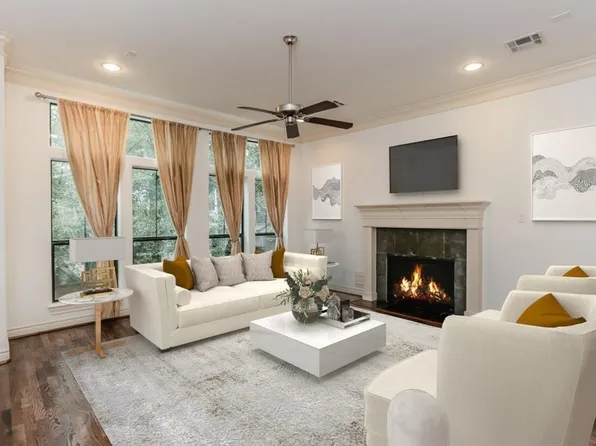 8815 Lakeshore Bend Dr, Houston, TX 77080