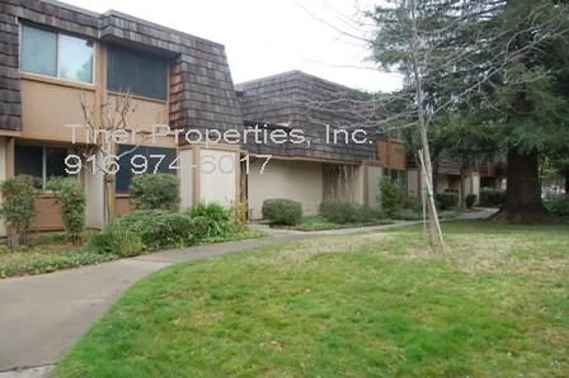 5020 Greenberry Dr photo 1
