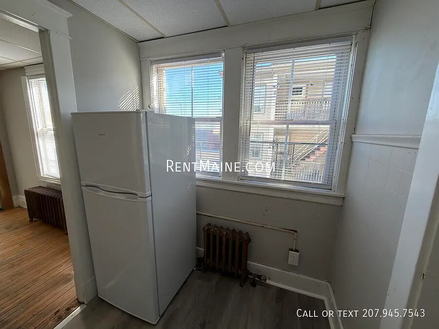 1 bed, $1,000 — Photo 4