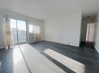 13935 35th Ave APT 4E, Flushing, NY 11354