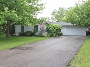 762 Dresden Ct, Chaska, MN 55318