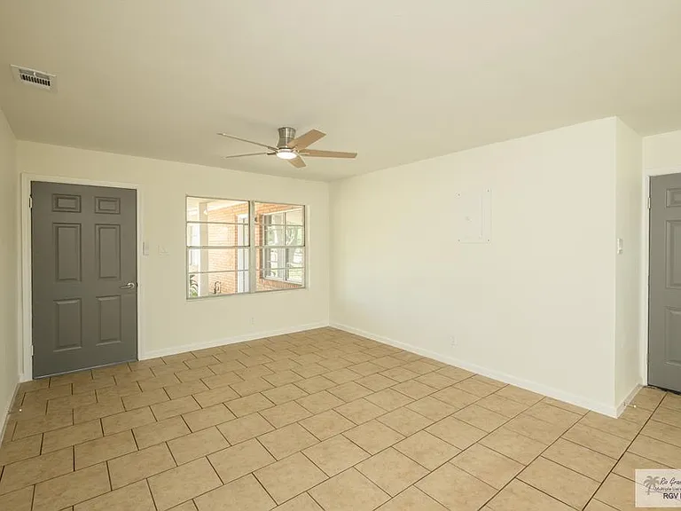 1821 Warren St — Photo 19
