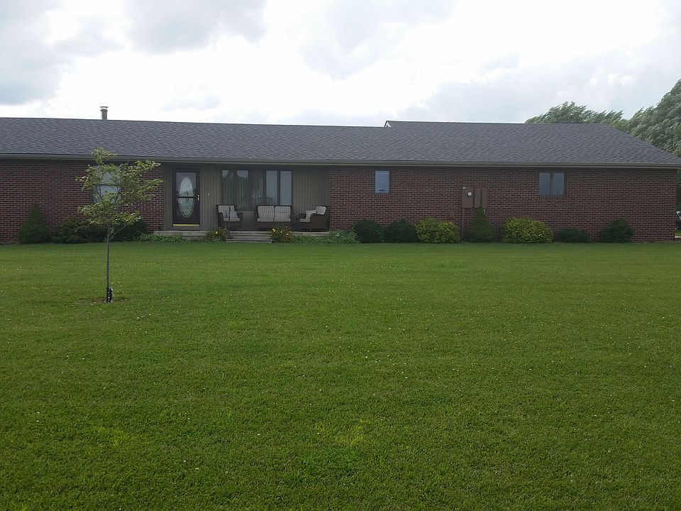 Facing county road 400 east 