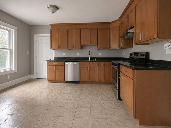 5th image of 12 Abbott St #1/2