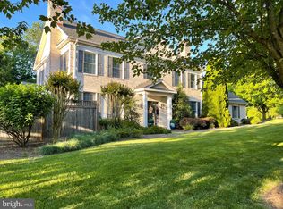 2 Carillon Ct, Wilmington, DE 19803