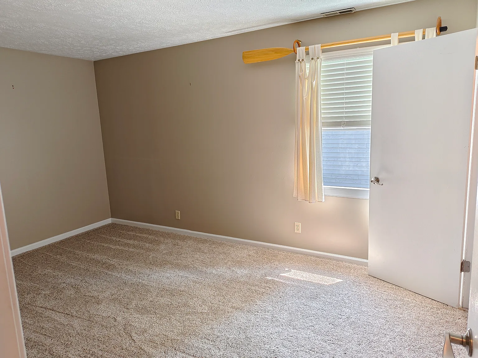 1011 Brick N Wood Dr — Photo 2