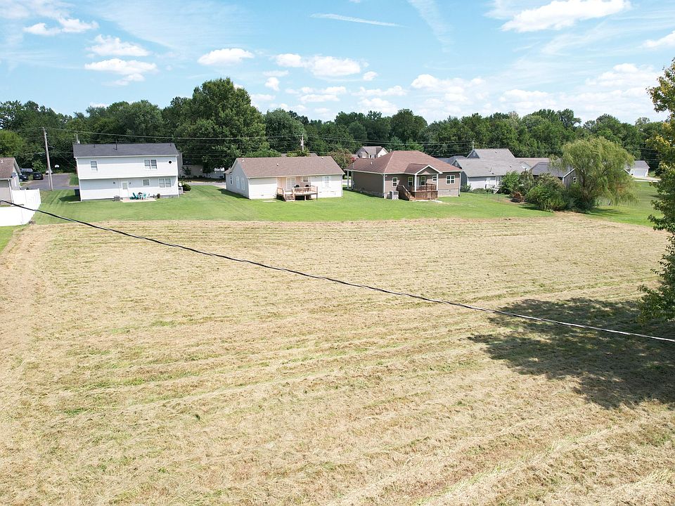 1st image of 35 Parkway Dr #38