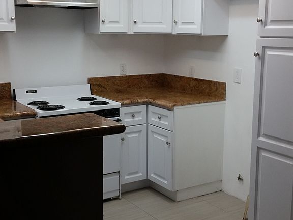4th image of 22100 Burbank Blvd Unit 156F