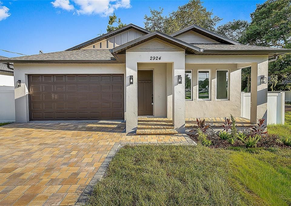 1st image of 2922 W GIDDENS AVENUE