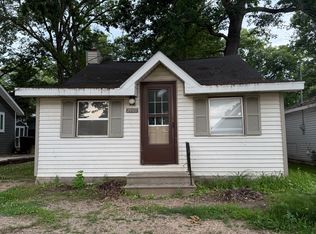 2403 F Dr, Pleasant Lake, MI 49272