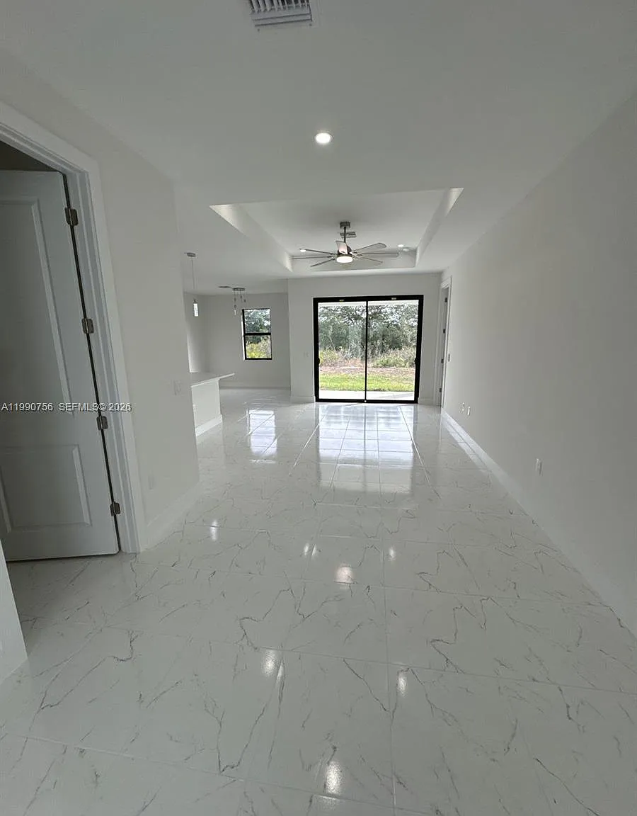 Lehigh Acres — Photo 4