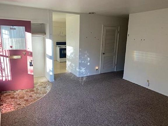 3rd image of 165 Joanne Ln
