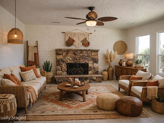 3rd image of 806 Oreja De Oro Dr SE