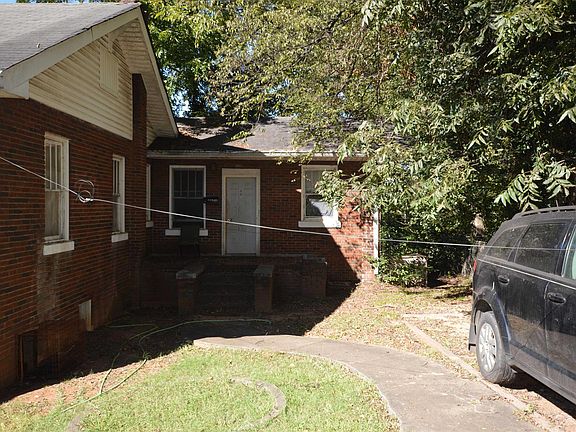4th image of 900 Highland Ave
