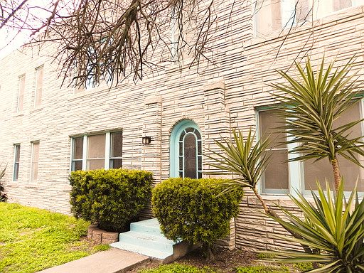 4th image of 619 S Tancahua St APT 4