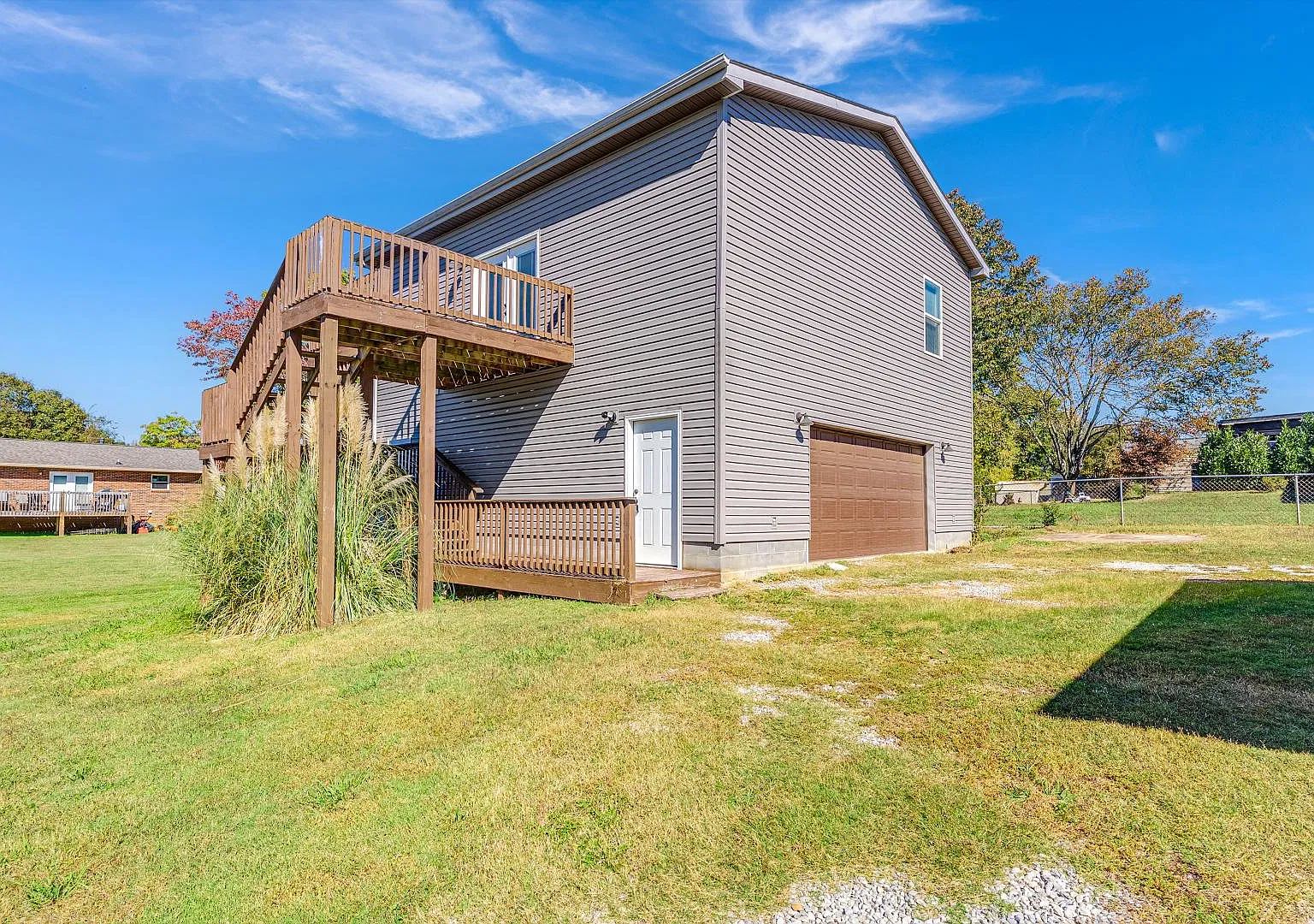 638 Devon St — Photo 2