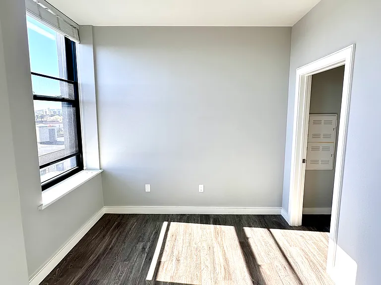 23 Central Ave — Photo 5