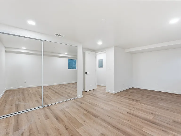 5067 Alumni Pl #B — Photo 11