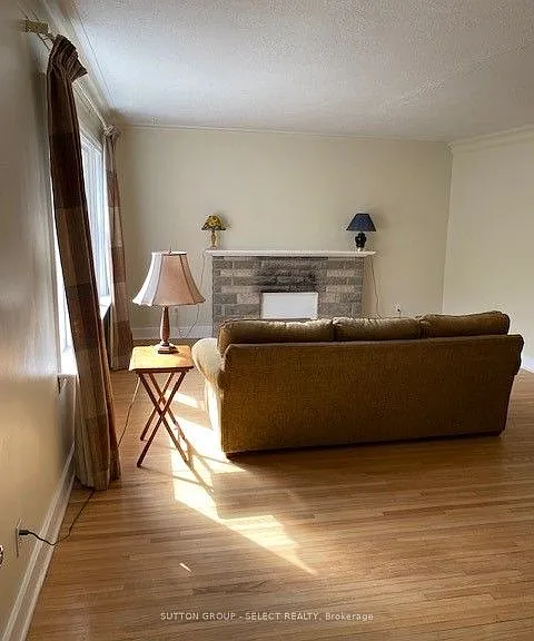 372 Cedar Ave — Photo 8