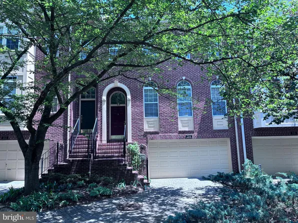 214 Halpine Walk Ct, Rockville, MD 20851