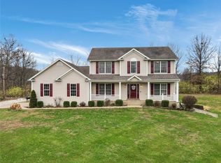 111 Breezy Hill Dr, Elsberry, MO 63343