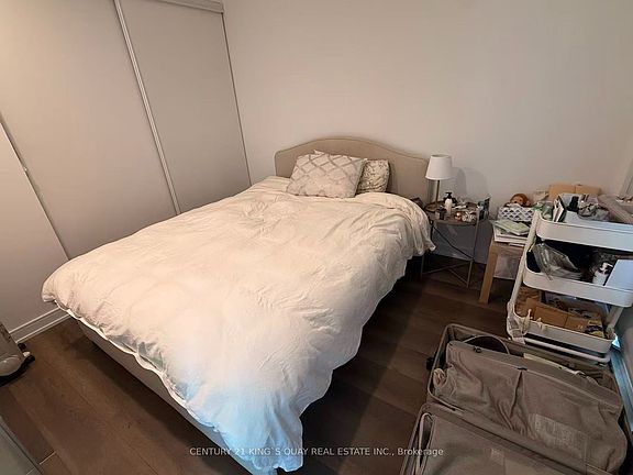 5th image of 3 Gloucester St #3803