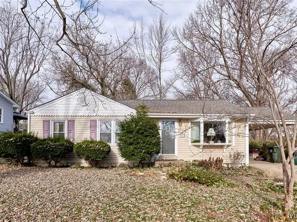 917 Hawthorn Ave, Saint Charles, MO 63301