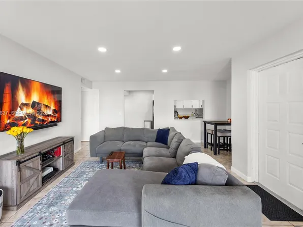 13870 Oneida Dr APT H1, Delray Beach, FL 33446