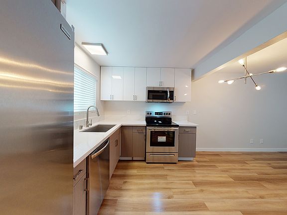 5th image of 407 N Broadway #407-4