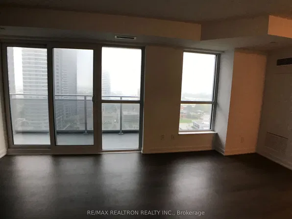 255 Village Green Sq Unit 1602, Toronto, ON M1S 0L7