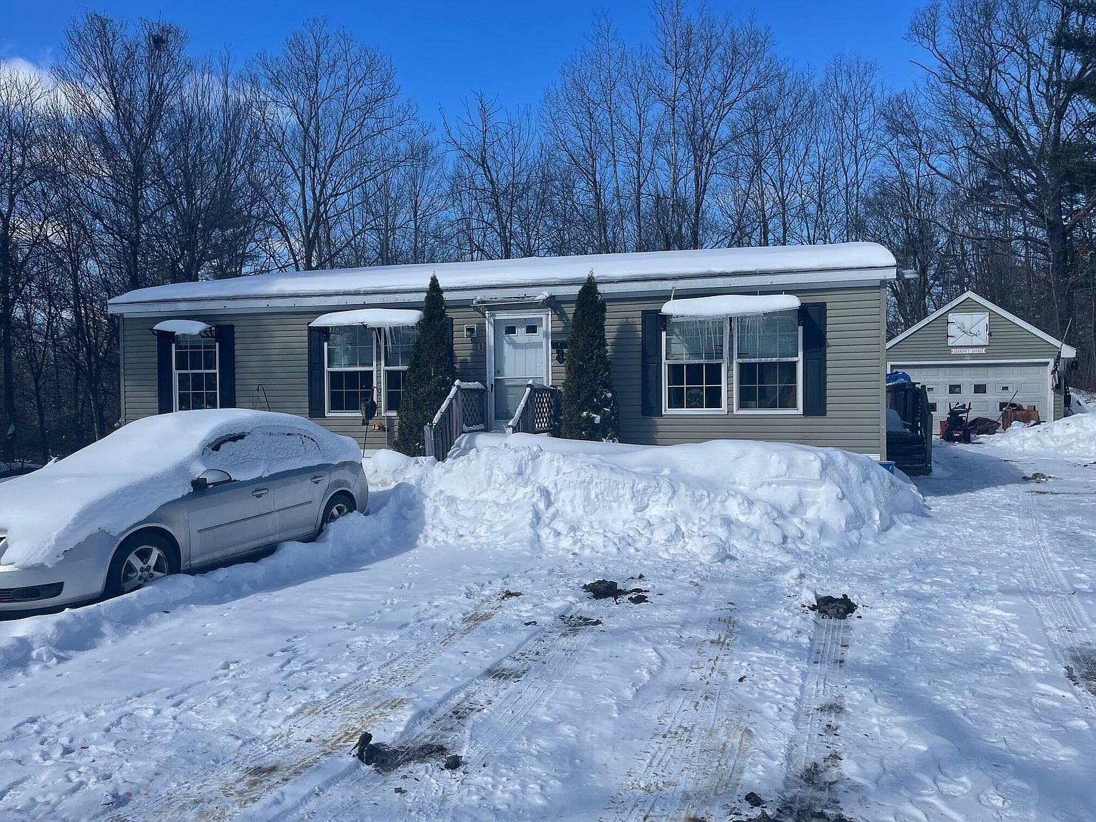 8 Hemlock Street, Lebanon, ME 04027 | Zillow